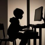Солдатова Г.У., Львова Е.Н. Особенности родительской медиации в ситуациях столкновения подростков с онлайн-рисками